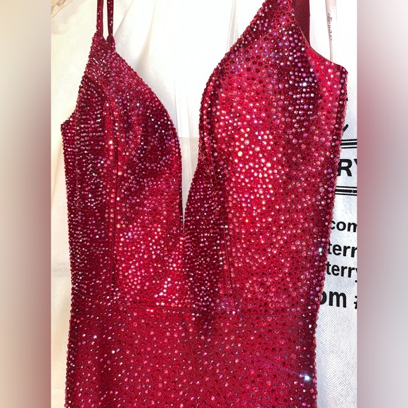 Ellie Wilde by Mon Cheri Wine Dress - Picture 4 of 7